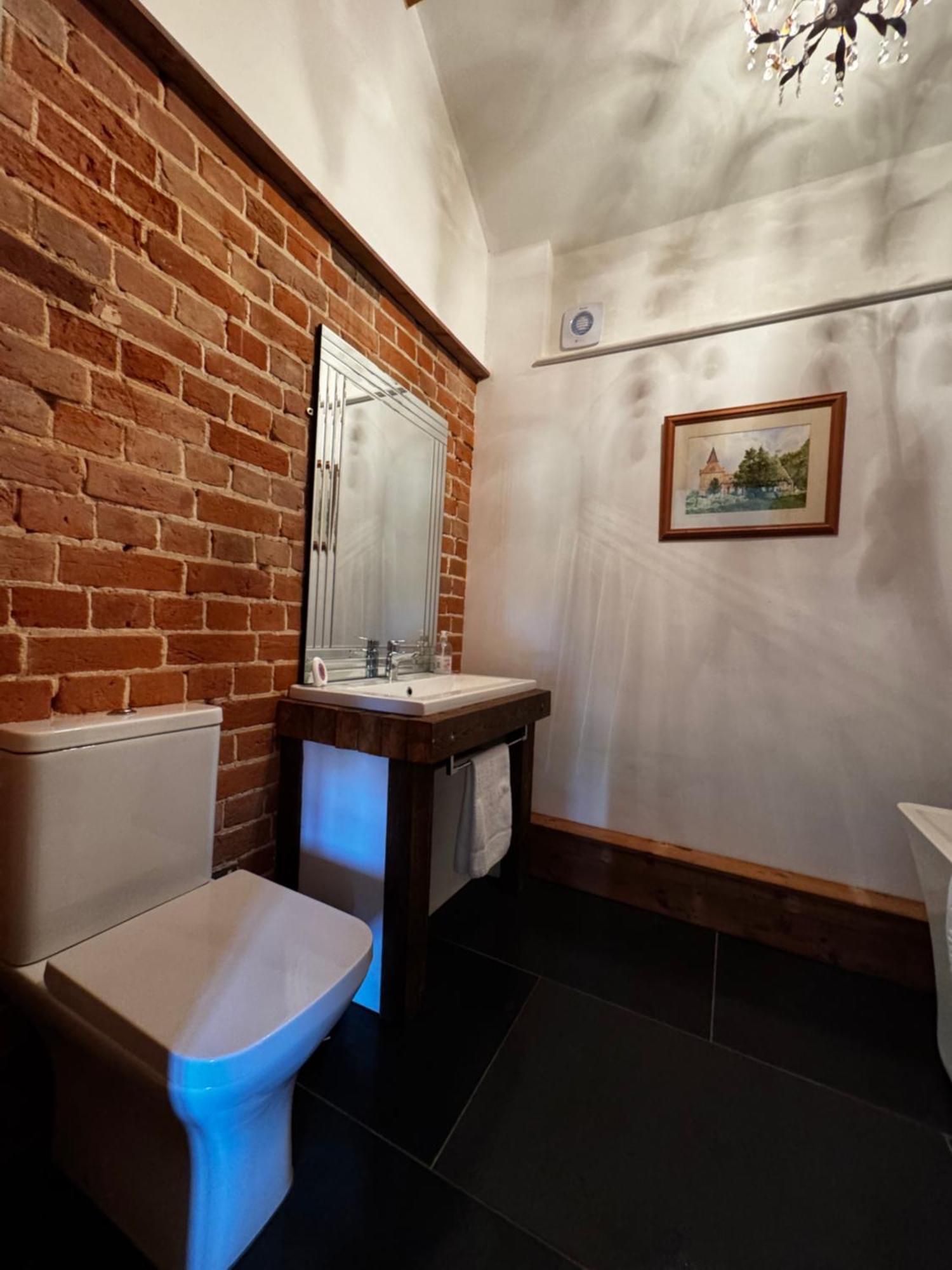 할스테드 Brick Barn 빌라 외부 사진